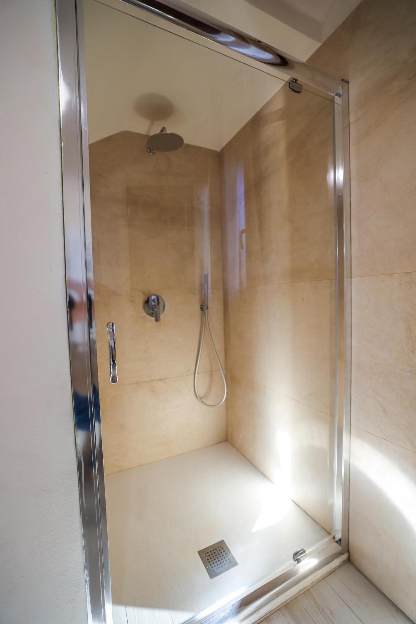 Rapputi Apartment